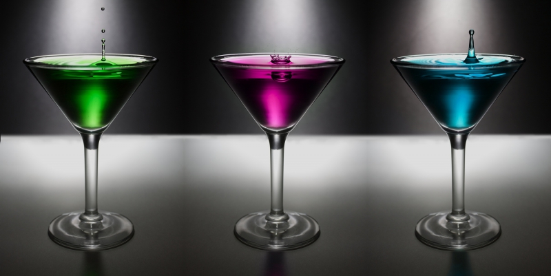 discotheque-VALDEROURE-min_water-drop-glass-bar-celebration-green-832603-pxhere.com